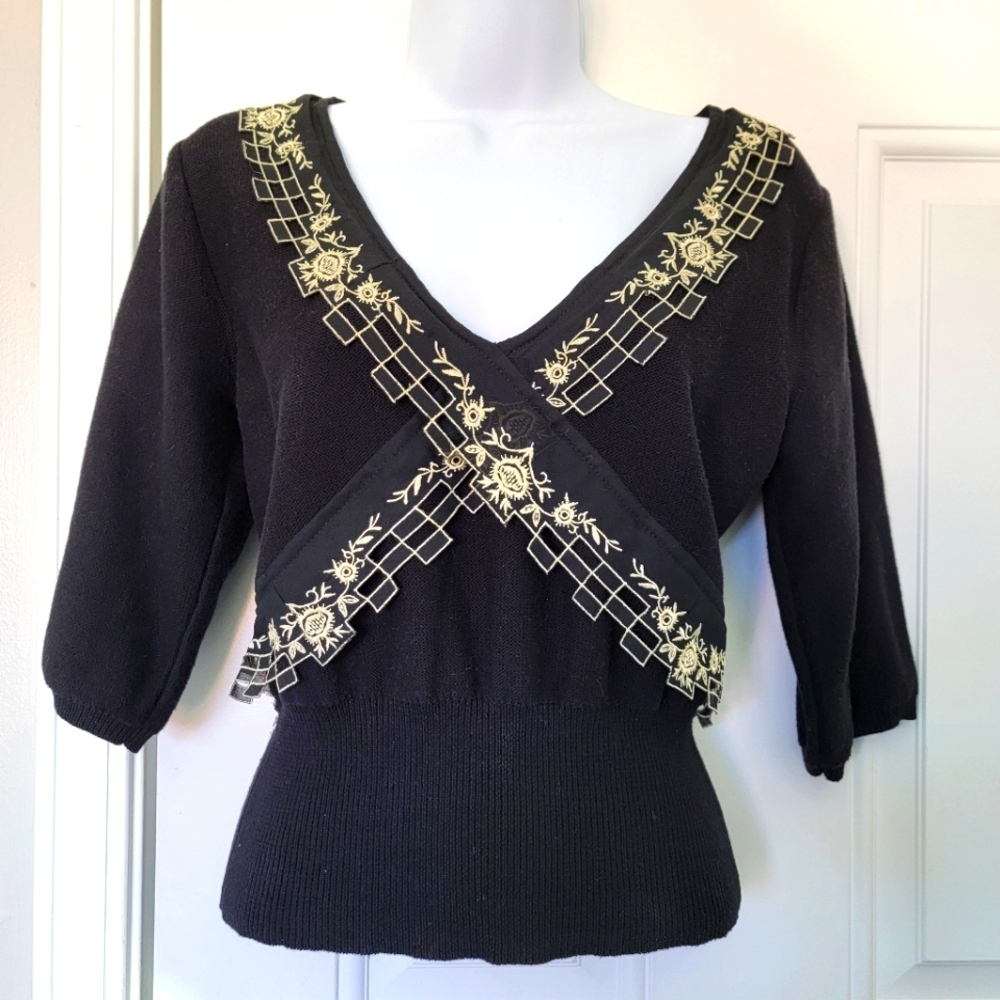 Field Flower Anthropologie Black Cream Embroidered V Neck Sweater Size M